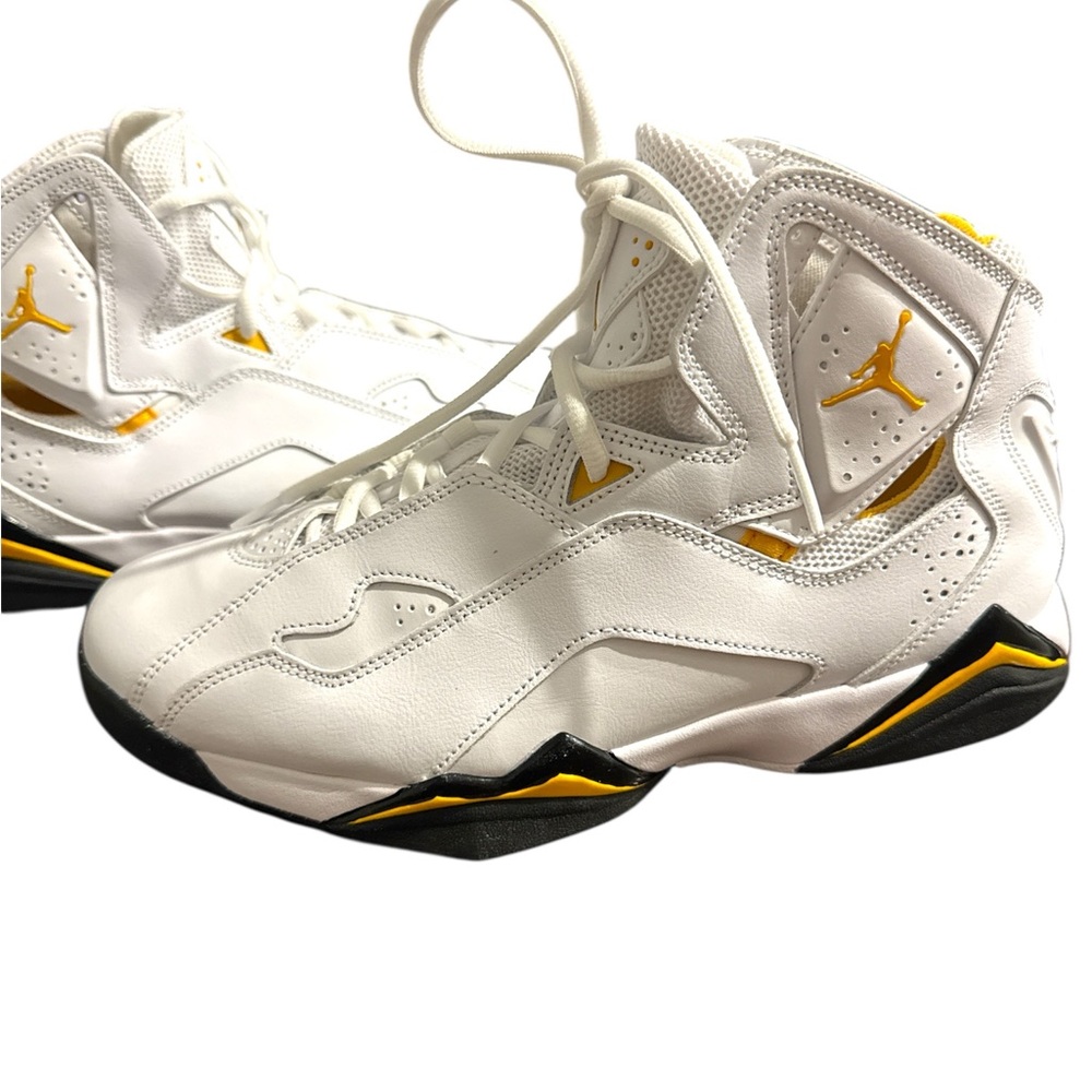 NIB Jordan True Flight high tops - Picture 5 of 6